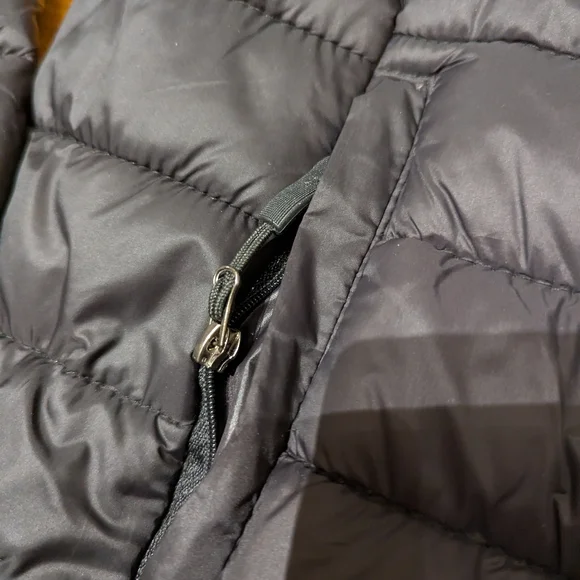 North face jacket - Picture 3 of 7